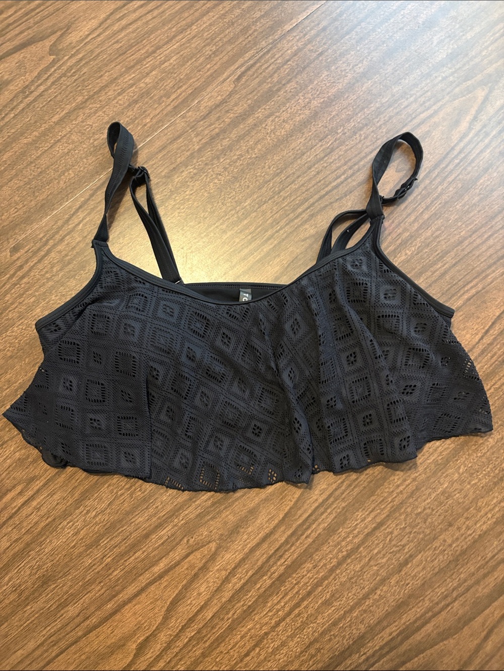 Torrid Size 1 1X Black Crochet Lace Flounce Bikini Top